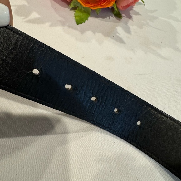 Authentic Louis Vuitton belt - Picture 9 of 13